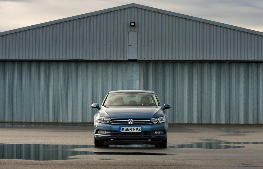  Volkswagen Passat SE 2015 года  (фото 16 из 24)